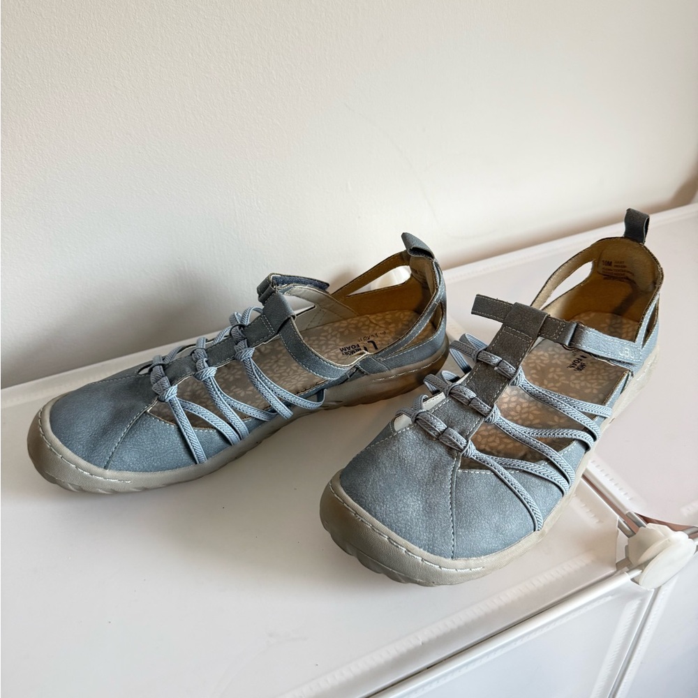 JBU leather shoes.